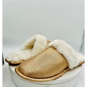 Target Gold Metallic Faux Fur House Scuff Mule Slippers Women’s L 9-10 Cozy
